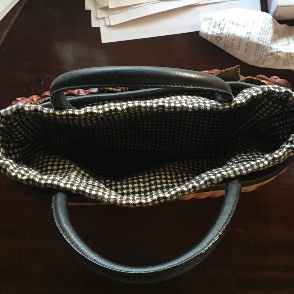 NWOT Woven Brown Floral Accent Handbag with Black Handles - Picture 7 of 7